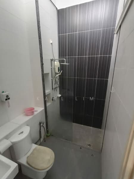 Rumah Teres 2-Tingkat untuk Dijual di Taman Eco Cascadia (Tebrau) - Karl Lim - Bathroom - PropertyGuru.com.my