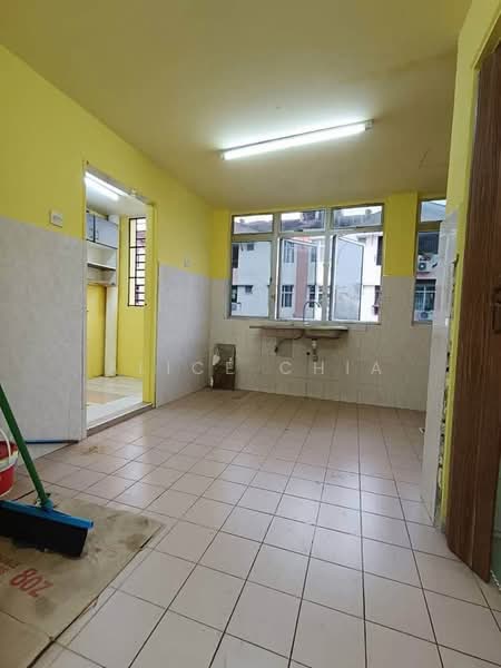 Pangsapuri untuk Disewa di Villa Krystal @ Bandar Selesa Jaya - Alice Chia - Kitchen - PropertyGuru.com.my