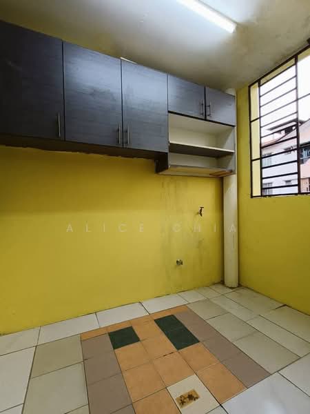 Pangsapuri untuk Disewa di Villa Krystal @ Bandar Selesa Jaya - Alice Chia - Kitchen - PropertyGuru.com.my