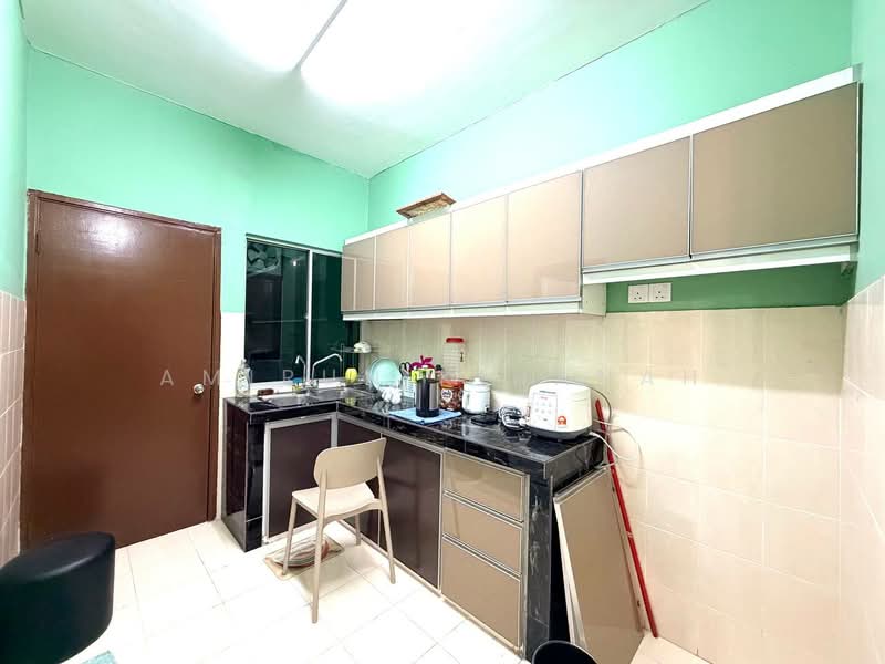 Pangsapuri untuk Dijual di Puncak Baiduri Apartment - Amirun Kinanah - Kitchen - PropertyGuru.com.my