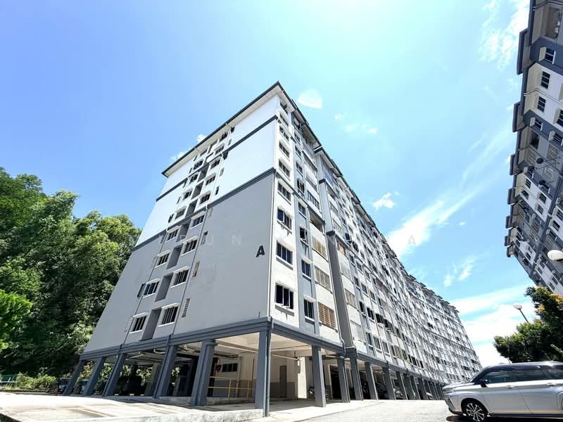 Pangsapuri untuk Dijual di Puncak Baiduri Apartment - Amirun Kinanah - Exterior - PropertyGuru.com.my