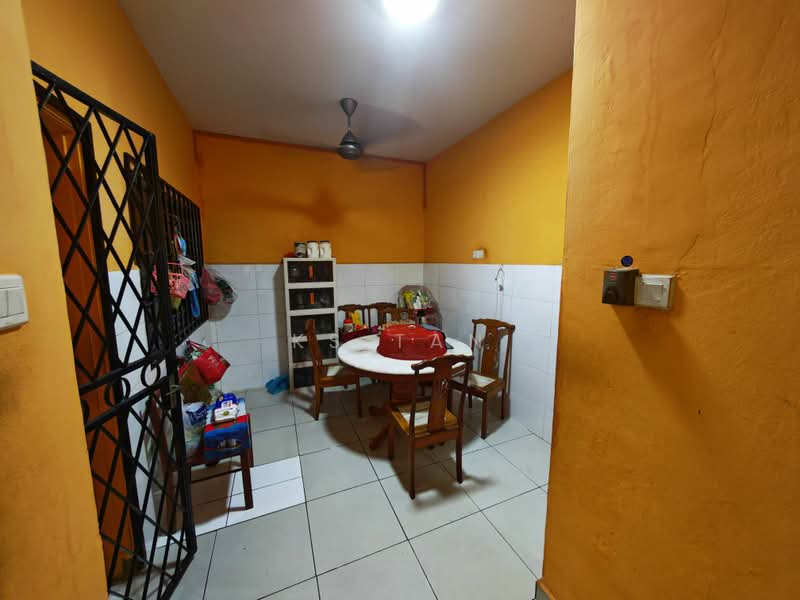 2-storey Terraced House for Sale in Taman Munshi Ibrahim (Tampoi) - KS Tan - PropertyGuru.com.my