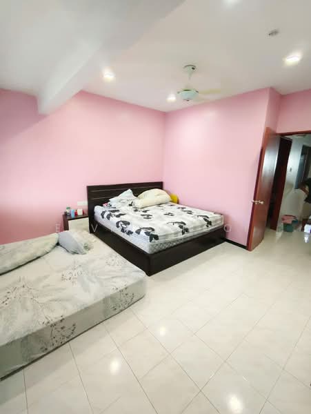 Rumah Teres 2-Tingkat untuk Dijual di Taman Kajang Raya (Kajang) - Elvin Chooi - Bedroom - PropertyGuru.com.my