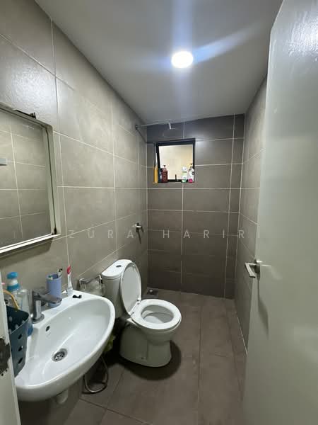 Kondominium untuk Disewa di The Greens (Residensi Hijauan) @ Subang West - Azura Hariri - Bathroom - PropertyGuru.com.my