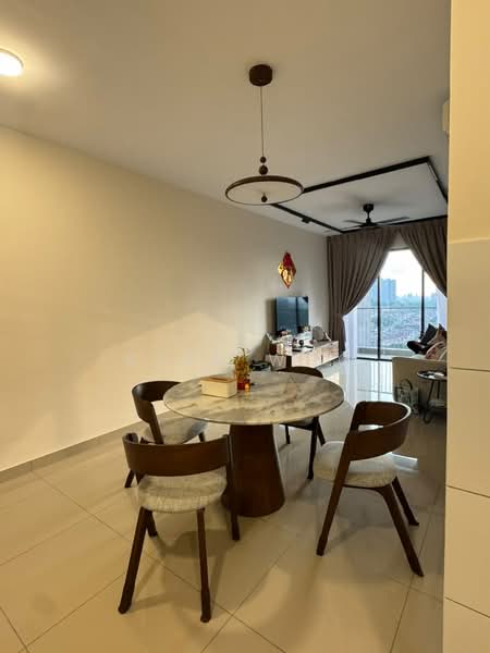 Kondominium untuk Disewa di Kuchai Sentral - Nick Woo - Dining Room - PropertyGuru.com.my