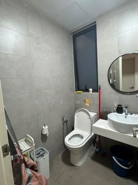 Kondominium untuk Disewa di Kuchai Sentral - Nick Woo - Bathroom - PropertyGuru.com.my