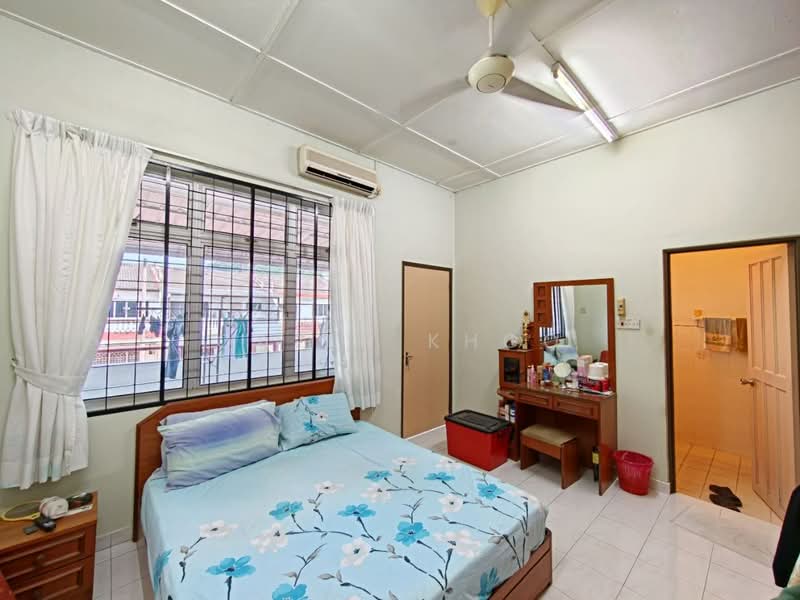 Rumah Teres 2-Tingkat untuk Dijual di Ipoh Garden (Ipoh) - Qazin Khoo - Bedroom - PropertyGuru.com.my