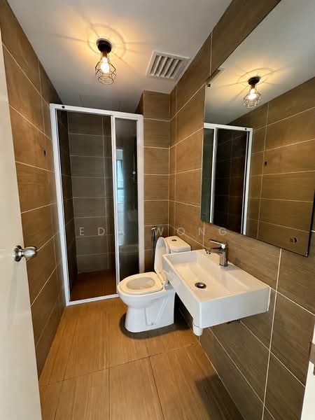 Kediaman Servis untuk Dijual di Lexa Residence @ The Quartz WM - Eda Wong - Bathroom - PropertyGuru.com.my