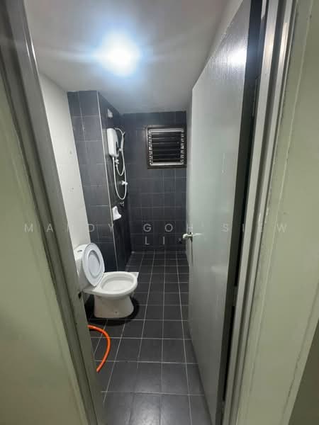 Condominium for Rent at Scott Towers @ Larkin JB - Mandy Goh Siew Li - Bathroom - PropertyGuru.com.my