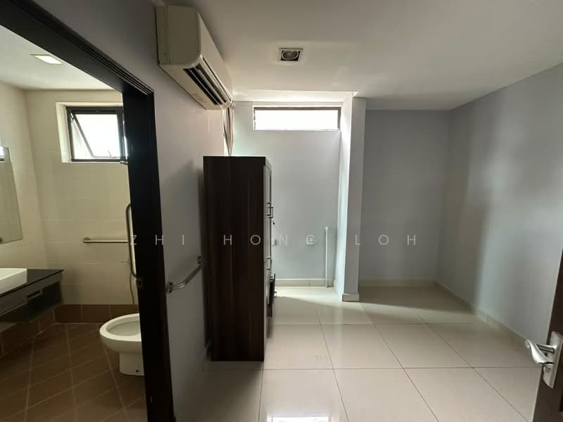 Rumah Banglo untuk Disewa di Ukay Heights (Ampang) - Zhi Hong Loh - Bathroom - PropertyGuru.com.my