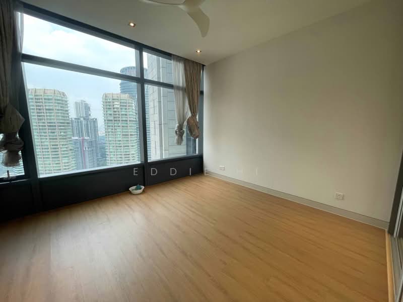 Kondominium untuk Dijual di Condominium @ The Troika - Eddie Hi - View - PropertyGuru.com.my