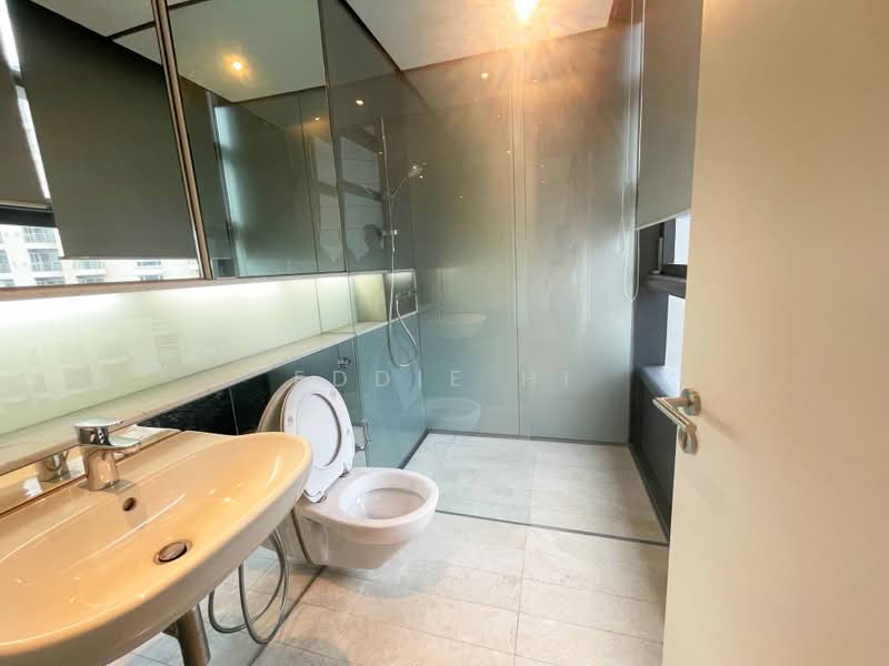 Kondominium untuk Dijual di Condominium @ The Troika - Eddie Hi - Bathroom - PropertyGuru.com.my