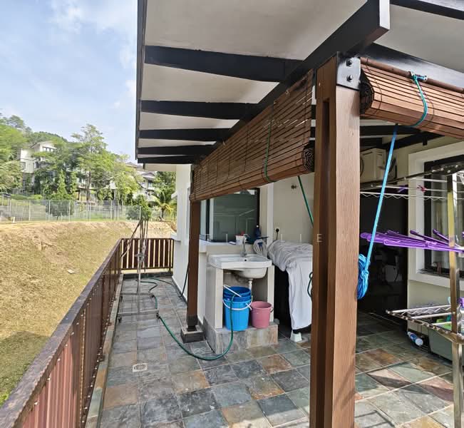 Bungalow House untuk Dijual di Kayangan Heights (Shah Alam) - Christie Liew - Balcony - PropertyGuru.com.my