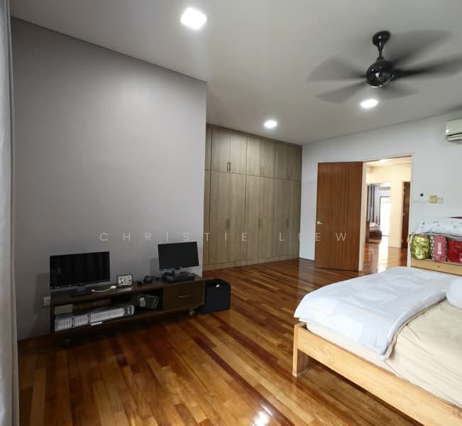 Bungalow House untuk Dijual di Kayangan Heights (Shah Alam) - Christie Liew - Bedroom - PropertyGuru.com.my