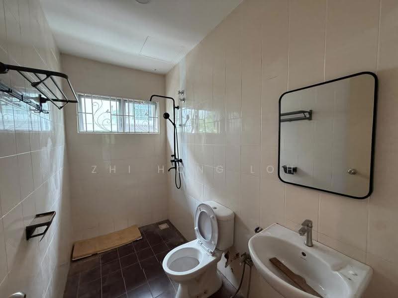 Rumah Teres 2-Tingkat untuk Disewa di Sering Ukay (Ampang) - Zhi Hong Loh - Bathroom - PropertyGuru.com.my