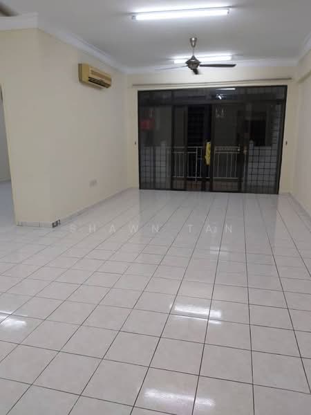 Kondominium untuk Dijual di Pelangi Condominium - Shawn Tan - Living Room - PropertyGuru.com.my