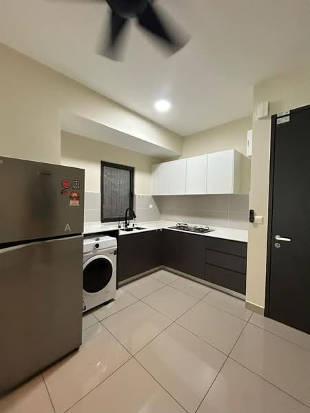 Service Residence for Sale at M Oscar - Austin Loo - Kitchen - PropertyGuru.com.my