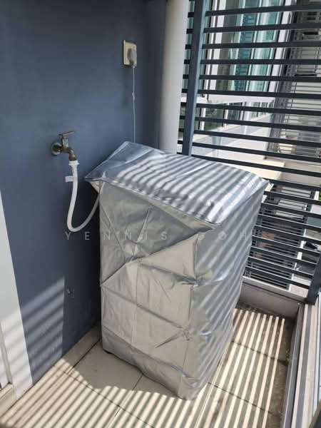 Kediaman Servis untuk Disewa di Desa Green - Yennis Goh - Balcony - PropertyGuru.com.my