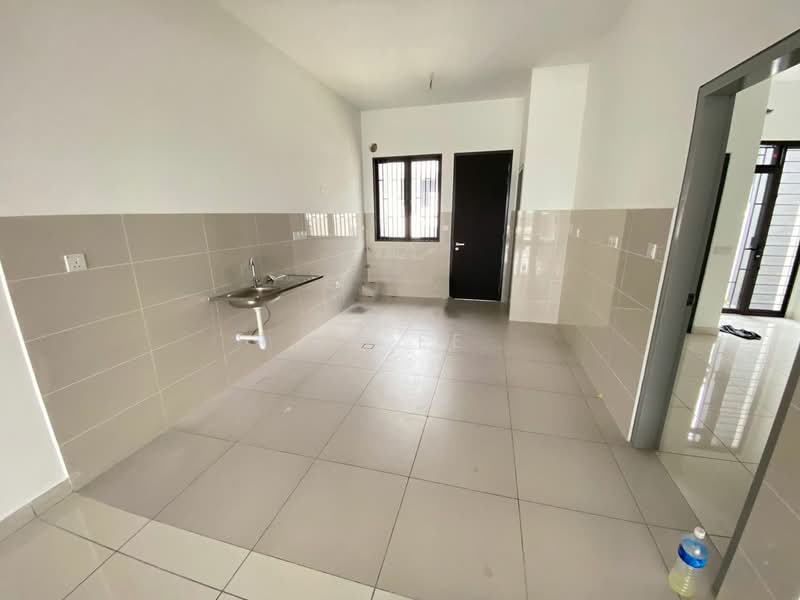 Rumah Teres 2-Tingkat untuk Dijual di Elmina (Shah Alam) - Ka Ee - Kitchen - PropertyGuru.com.my