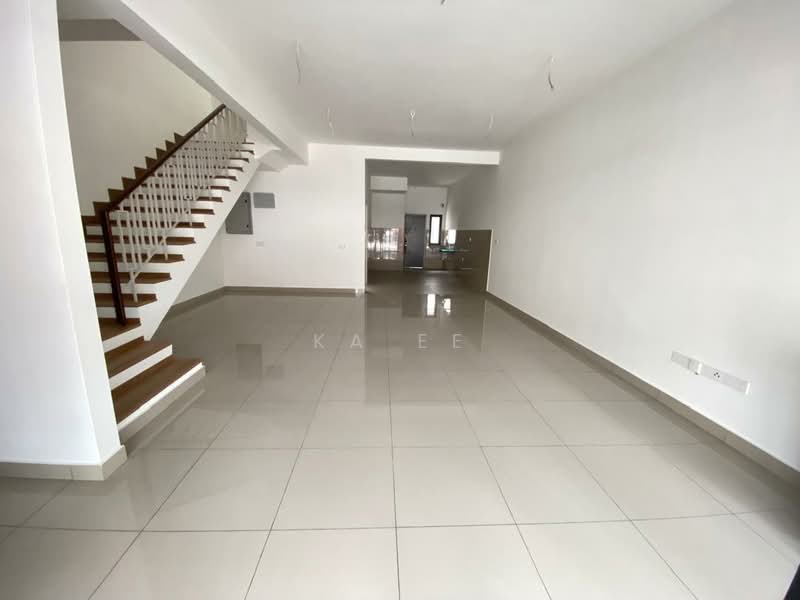 Rumah Teres 2-Tingkat untuk Dijual di Elmina (Shah Alam) - Ka Ee - Living Room - PropertyGuru.com.my