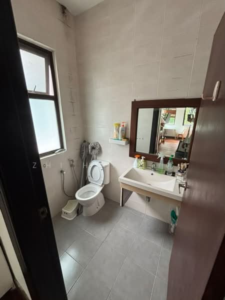 Rumah Banglo untuk Disewa di KL City Centre (Kuala Lumpur) - Zhi Hong Loh - Bathroom - PropertyGuru.com.my