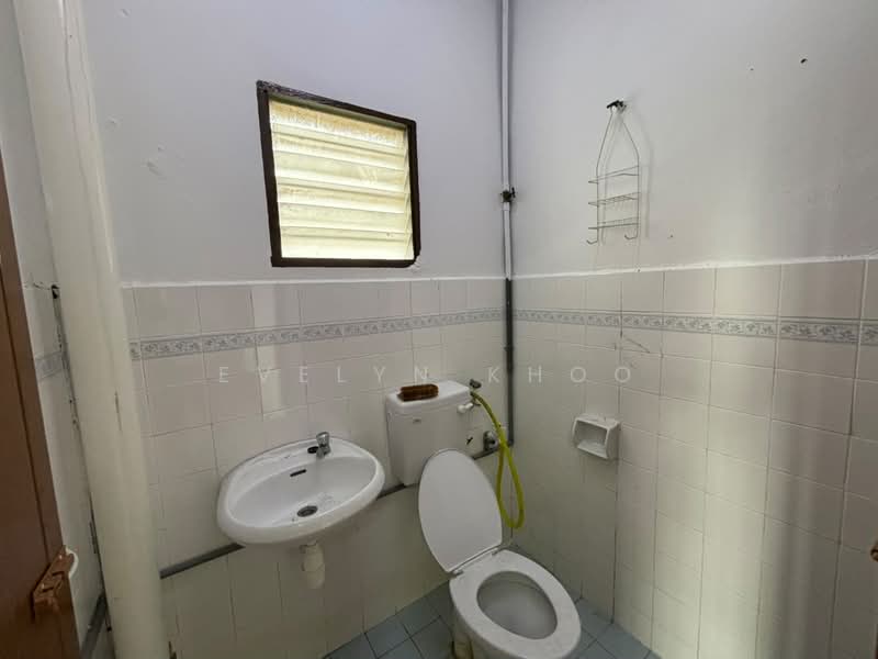Rumah Teres 2-Tingkat untuk Dijual di Bukit Sentosa (Rawang) - Evelyn Khoo - Bathroom - PropertyGuru.com.my
