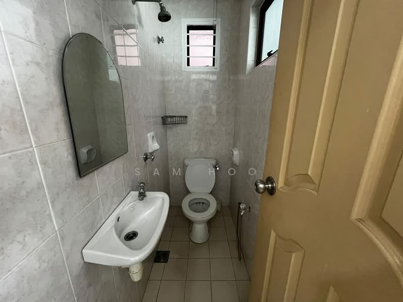 2.5-storey Terraced House for Sale in Sunway Spk (Kuala Lumpur) - Sam Hoo - Bathroom - PropertyGuru.com.my