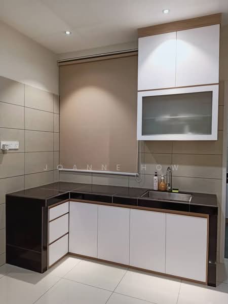 Kediaman Servis untuk Dijual di Ong Kim Wee Residence - Joanne How - Kitchen - PropertyGuru.com.my