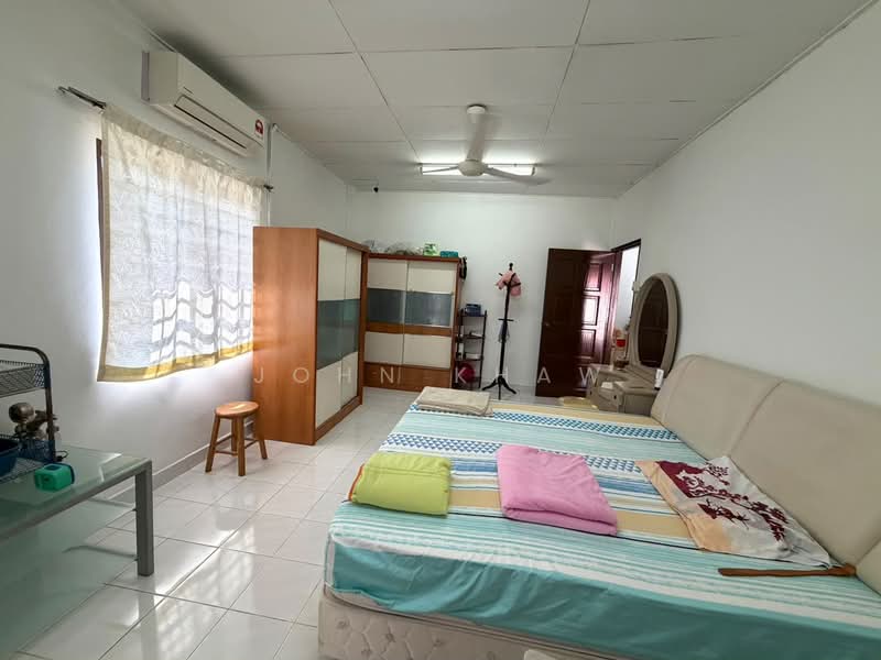 Rumah Teres 2-Tingkat untuk Dijual di Taman Sri Subang (Sunway) - John Khaw - Bedroom - PropertyGuru.com.my