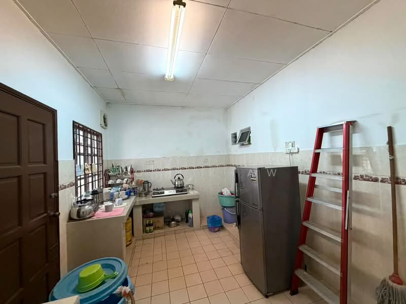 Rumah Teres 2-Tingkat untuk Dijual di Taman Sri Subang (Sunway) - John Khaw - Kitchen - PropertyGuru.com.my