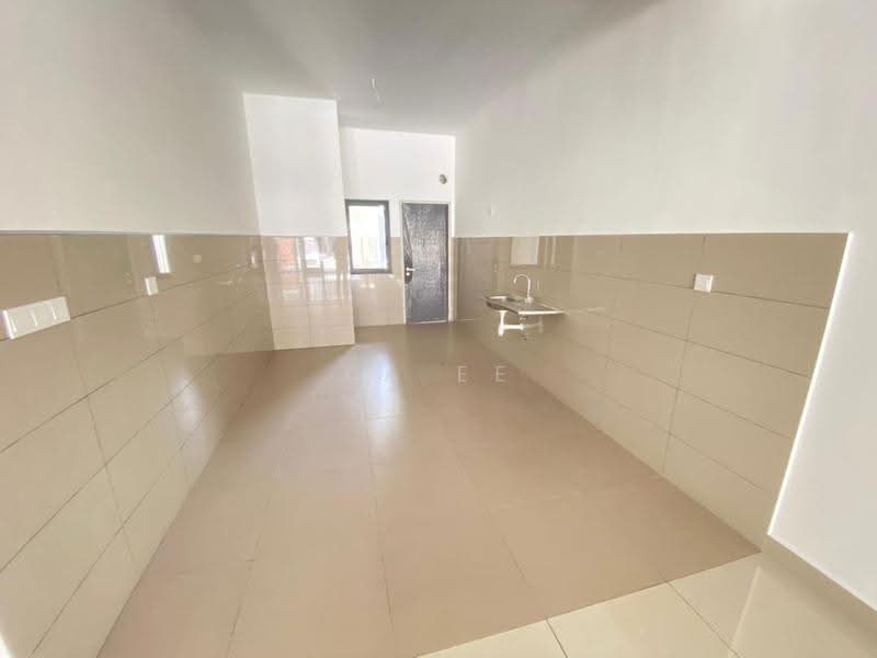 2-storey Terraced House for Sale in Elmina (Shah Alam) - Ka Ee - Kitchen - PropertyGuru.com.my