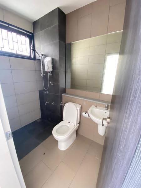 2-storey Terraced House for Sale in Elmina (Shah Alam) - Ka Ee - Bathroom - PropertyGuru.com.my