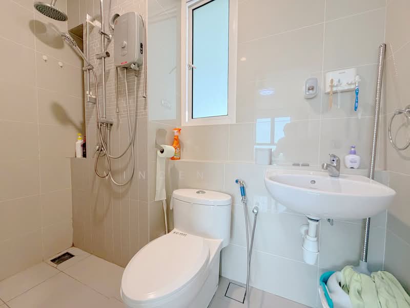 Kondominium untuk Dijual di Orchard Ville - Vincent Ooi - Bathroom - PropertyGuru.com.my