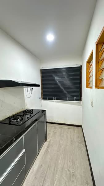 Rumah Flat untuk Disewa di Flat Daisy - Calvin Lee - Kitchen - PropertyGuru.com.my