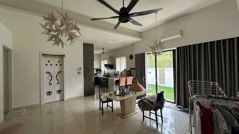 Semi-Detached House for Sale in Rawang (Selangor) - Alice Low - Living Room - PropertyGuru.com.my