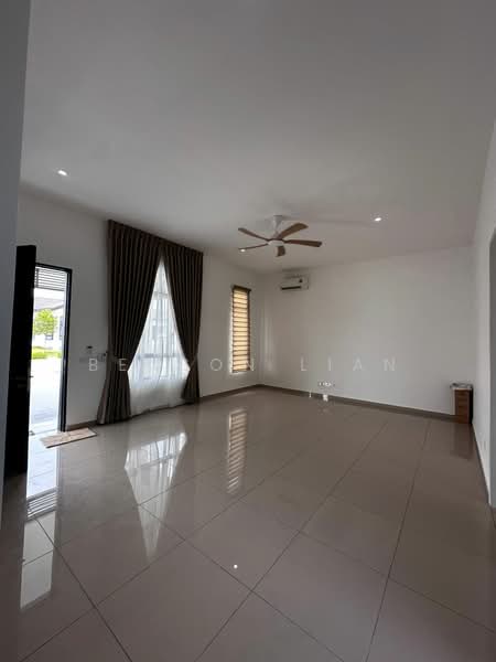 Rumah Teres 1-Tingkat untuk Disewa di Shah Alam (Selangor) - Benson Lian - Living Room - PropertyGuru.com.my