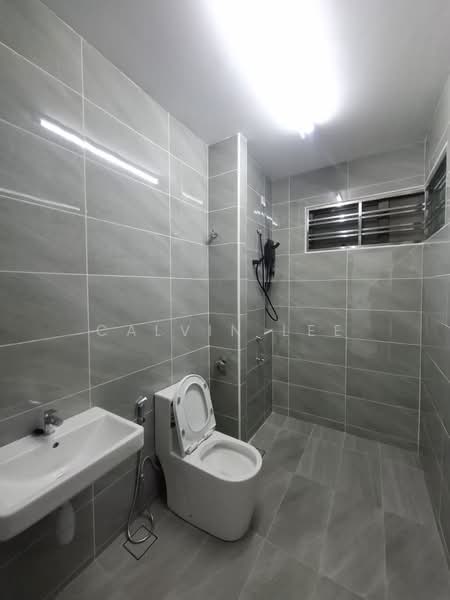 2-storey Terraced House for Rent in Taman Austin Duta (Tebrau) - Calvin Lee - Bathroom - PropertyGuru.com.my