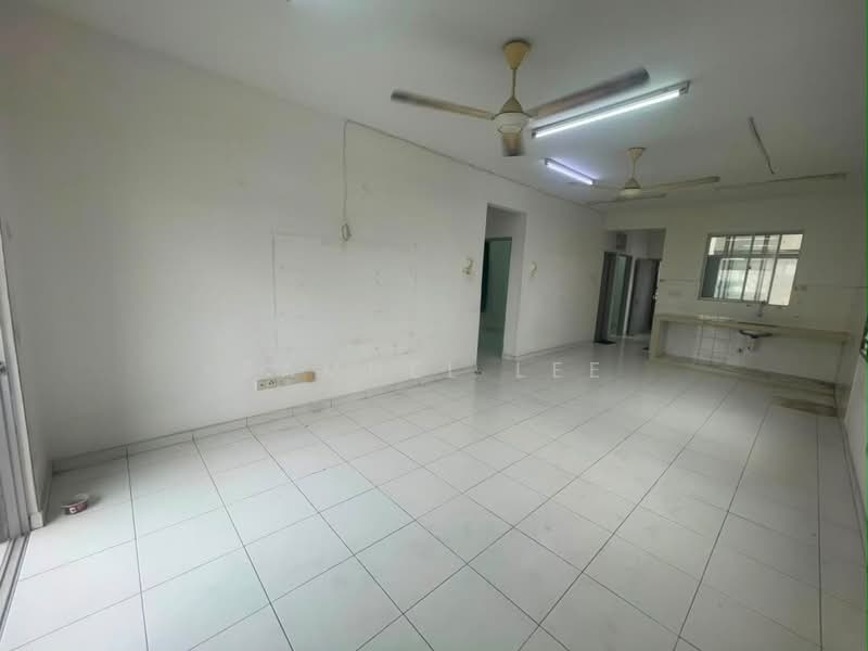 Condominium for Rent at Scott Towers @ Larkin JB - Samuel Lee - Living Room - PropertyGuru.com.my