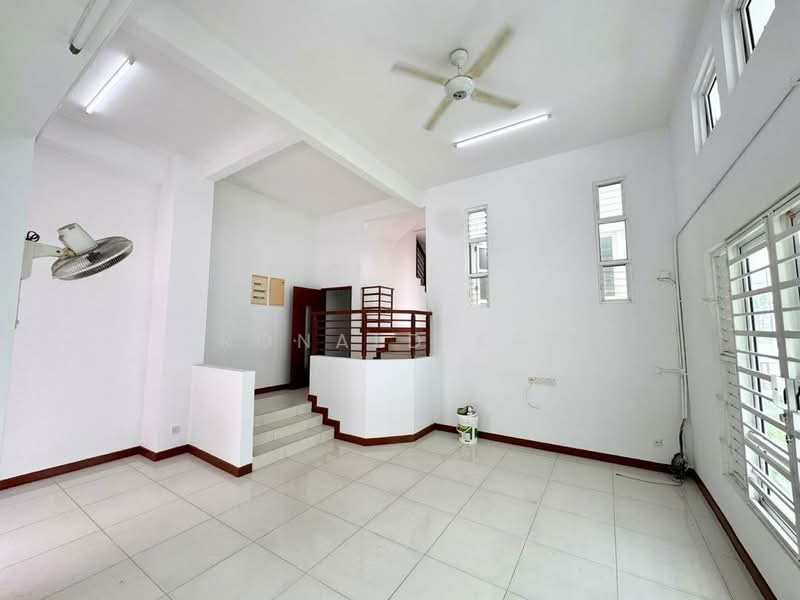 Rumah Teres 3-Tingkat untuk Dijual di Jelutong (Penang) - Ronald Kee - Living Room - PropertyGuru.com.my