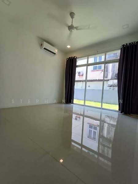 Rumah Banglo untuk Dijual di Bandar Mahkota Cheras (Cheras) - Stephanie Chen - Living Room - PropertyGuru.com.my