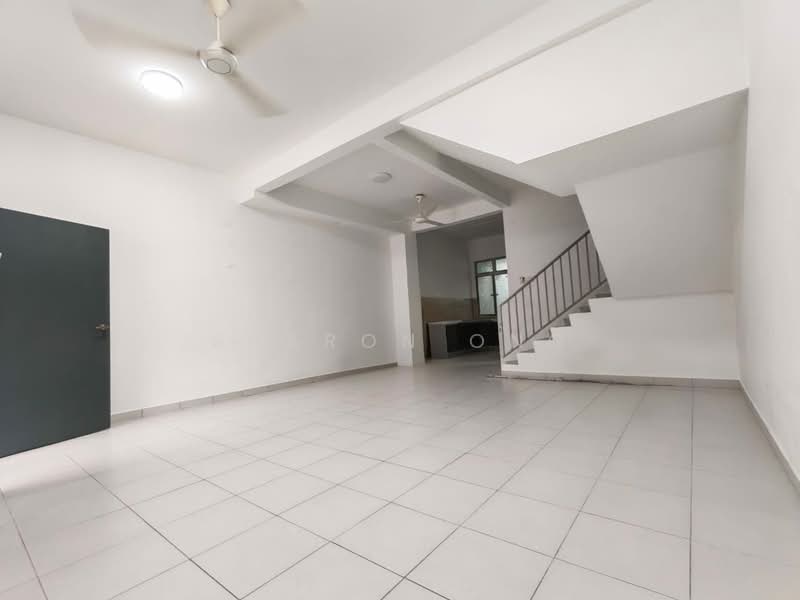 Rumah Teres 2.5-Tingkat untuk Dijual di Taman Pulai Mutiara (Iskandar Puteri (Nusajaya)) - Sharon Ong - Living Room - PropertyGuru.com.my