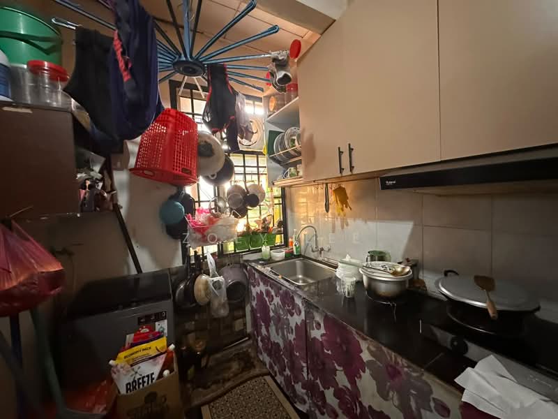Flat for Sale at Pangsapuri Kenari - Zoey Lee - Kitchen - PropertyGuru.com.my
