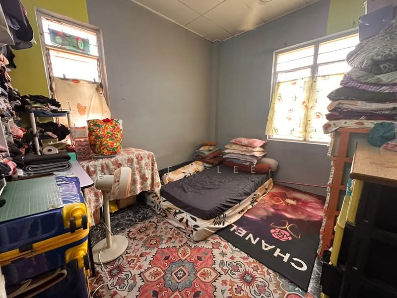 Flat for Sale at Pangsapuri Kenari - Zoey Lee - Bedroom - PropertyGuru.com.my