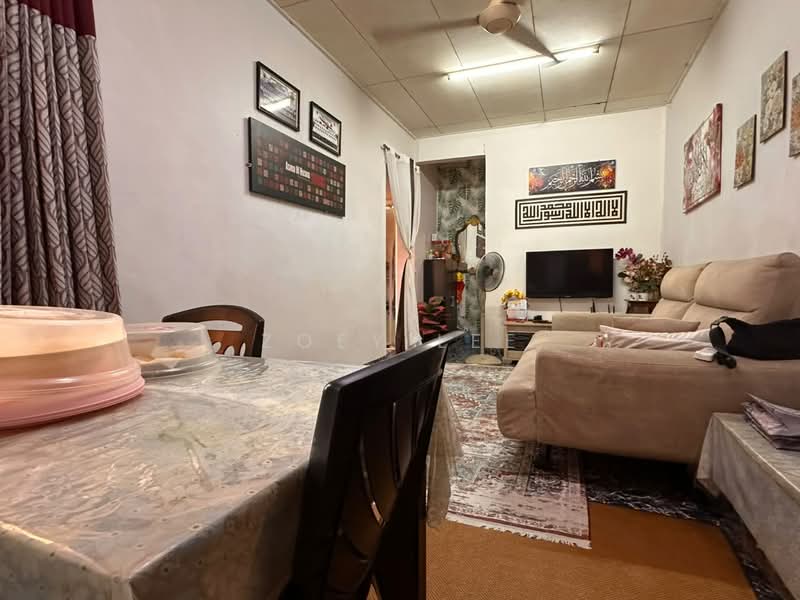 Flat for Sale at Pangsapuri Kenari - Zoey Lee - Living Room - PropertyGuru.com.my