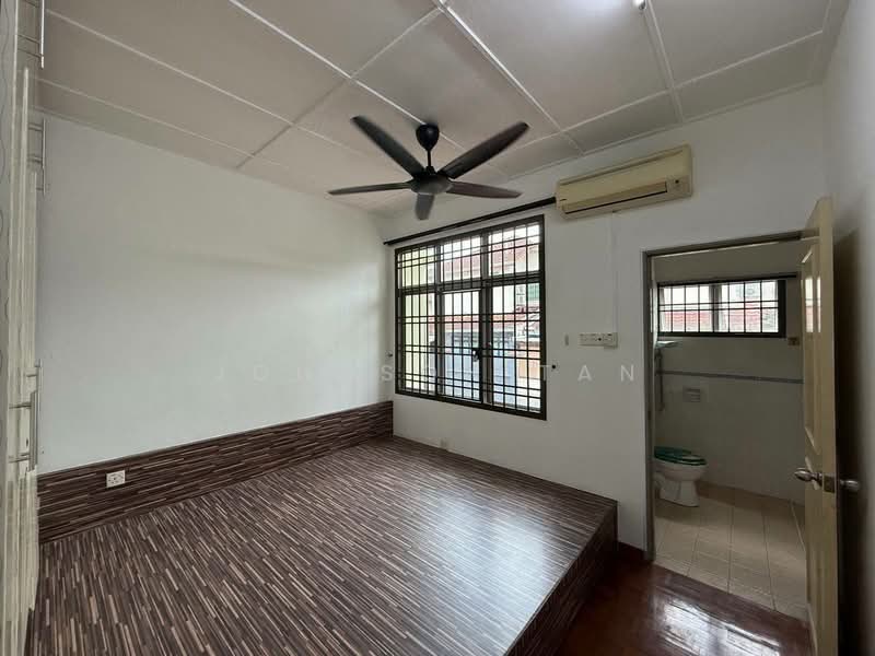 Rumah Teres 2-Tingkat untuk Dijual di Taman Impian Emas (Skudai) - Johnson Tan - Bedroom - PropertyGuru.com.my