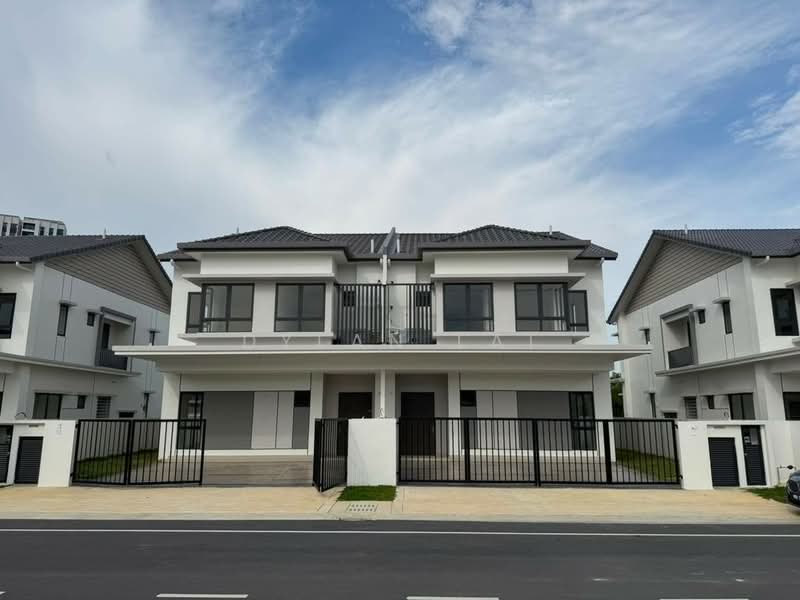 Rumah Berkembar untuk Dijual di Cyber 10 (Cyberjaya) - Dylan Lai - Exterior - PropertyGuru.com.my