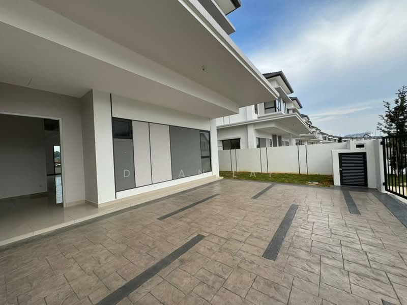 Rumah Berkembar untuk Dijual di Cyber 10 (Cyberjaya) - Dylan Lai - Exterior - PropertyGuru.com.my