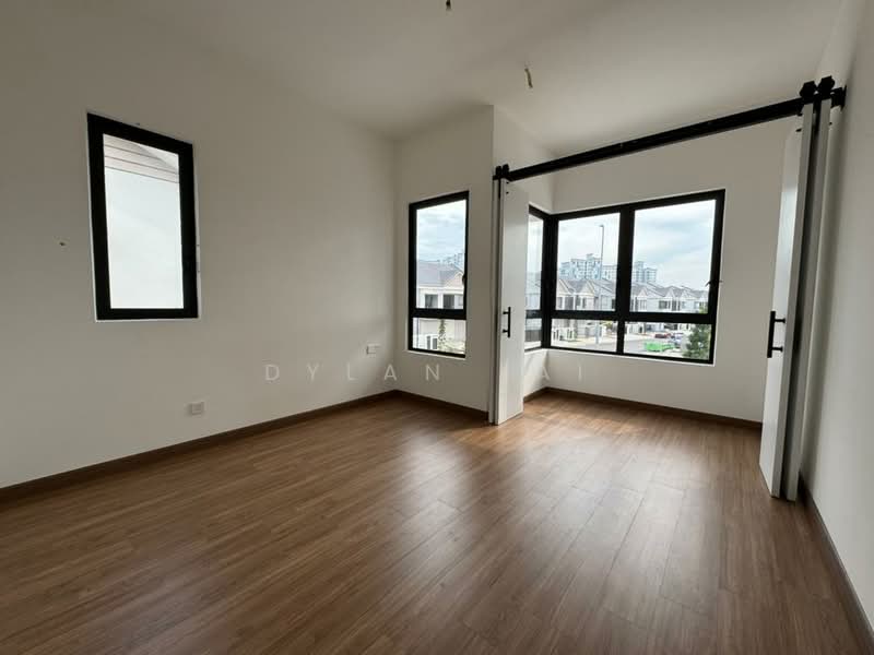Rumah Berkembar untuk Dijual di Cyber 10 (Cyberjaya) - Dylan Lai - PropertyGuru.com.my