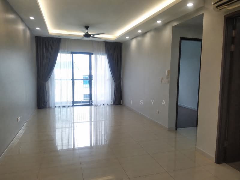 Condominium for Sale at Queens Residences Q1 @ Queens Waterfront - Nur Alisya - Living Room - PropertyGuru.com.my
