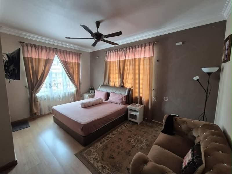 2-storey Terraced House for Sale in Taman Daya (Johor Bahru) - Wallace Ang - Bedroom - PropertyGuru.com.my